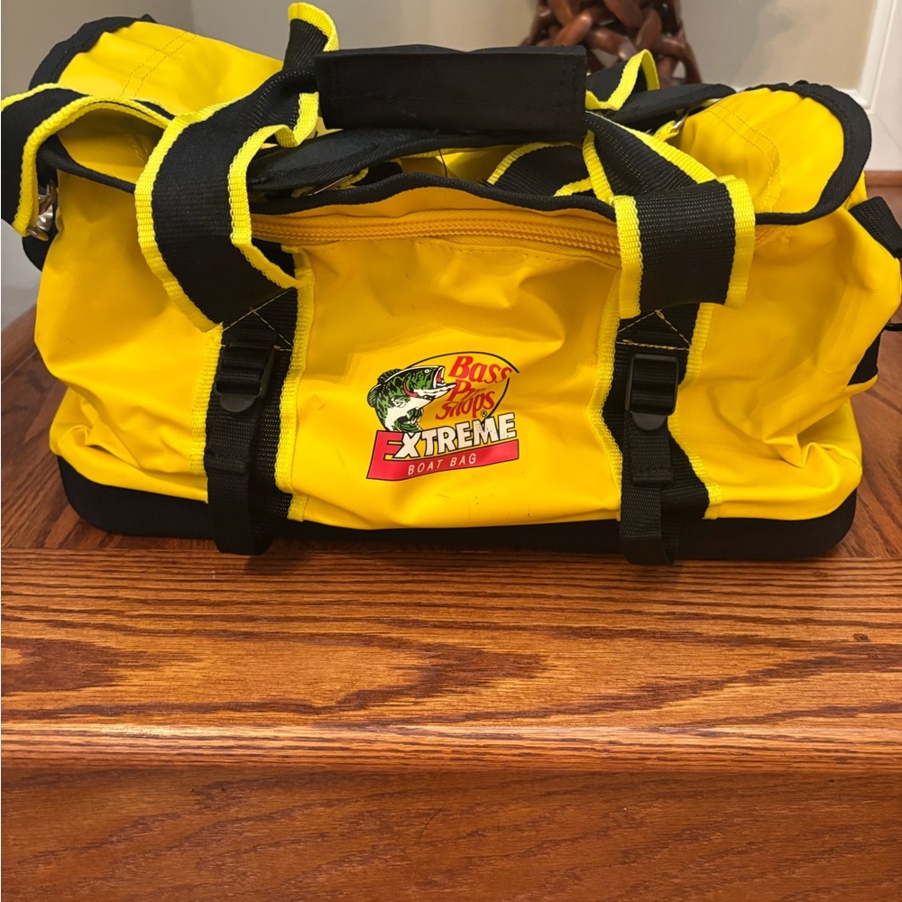 Excellent!! Bass Pro Shops Yellow Boat Duffel Bag Versatile Travel Companion